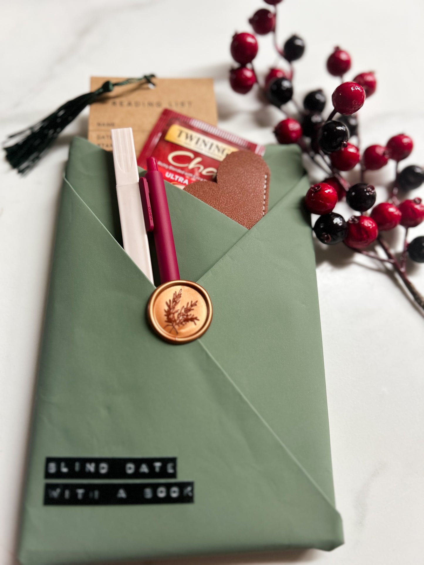 Loaded Blind Date With A Book-USED