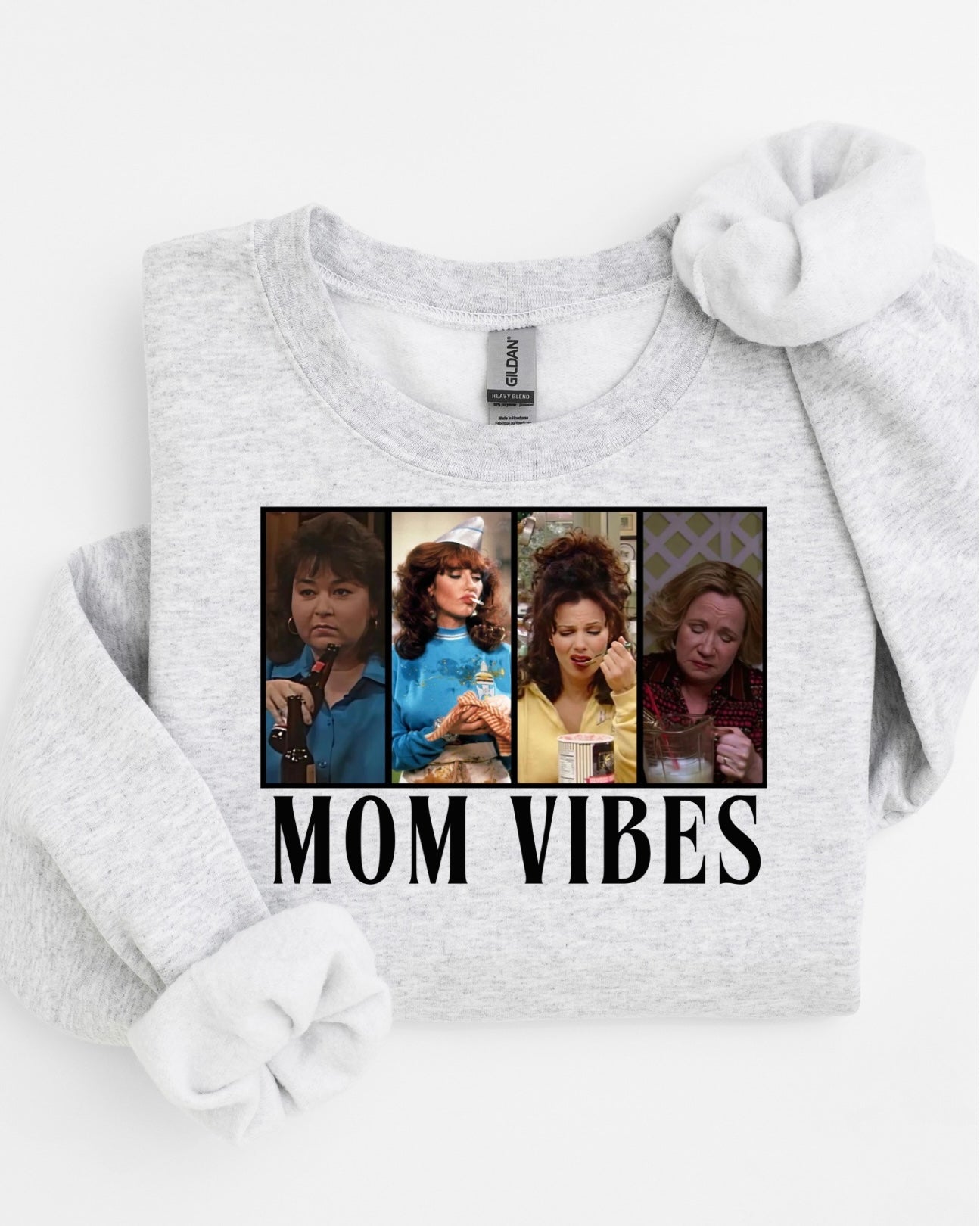 Mom Vibbin’ Graphic